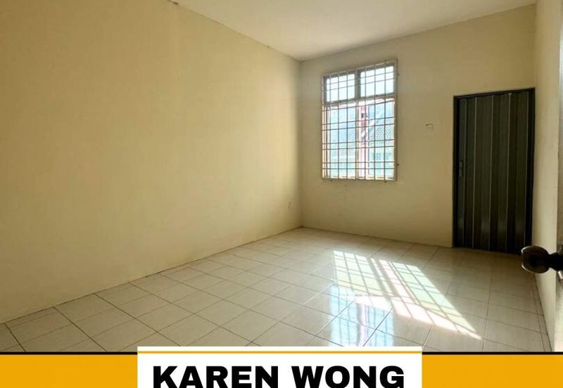 OPEN FACING BANDAR UTAMA BELOW MV 2 Storey Terrace for Sale