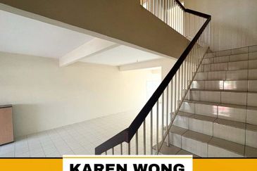 OPEN FACING BANDAR UTAMA BELOW MV 2 Storey Terrace for Sale