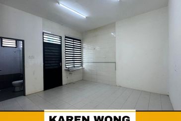 OPEN FACING UNDER VALUE GATED GUARDED PRIMA RESIDENSI UTAMA 2 Storey Terrace House for Sale