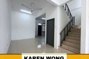 OPEN FACING UNDER VALUE GATED GUARDED PRIMA RESIDENSI UTAMA 2 Storey Terrace House for Sale