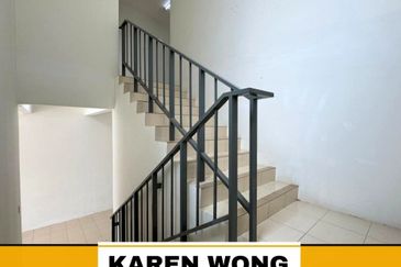 OPEN FACING UNDER VALUE GATED GUARDED PRIMA RESIDENSI UTAMA 2 Storey Terrace House for Sale