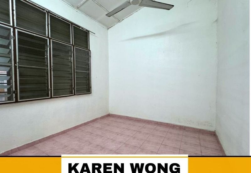 OPEN FACING BELOW MARKET PRICE TAMAN BANDAR BARU 1 Storey Terace for Sale