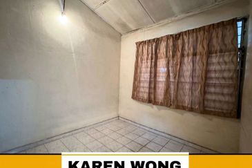 OPEN FACING BELOW MARKET PRICE TAMAN BANDAR BARU 1 Storey Terace for Sale