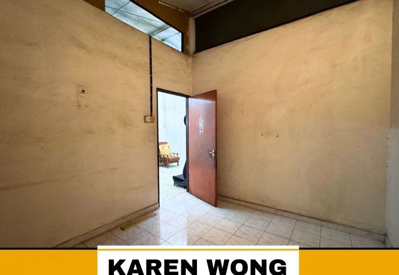 OPEN FACING BELOW MARKET PRICE TAMAN BANDAR BARU 1 Storey Terace for Sale