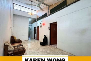 OPEN FACING BELOW MARKET PRICE TAMAN BANDAR BARU 1 Storey Terace for Sale