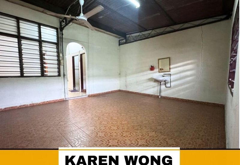 OPEN FACING BELOW MARKET PRICE TAMAN BANDAR BARU 1 Storey Terace for Sale