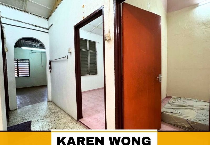 OPEN FACING BELOW MARKET PRICE TAMAN BANDAR BARU 1 Storey Terace for Sale