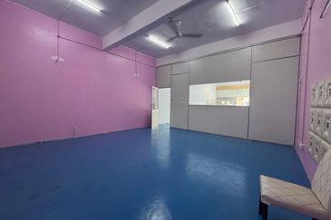 NEAR MYDIN GROUND FLOOR TAMAN BATIK Shoplot for Rent