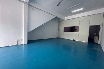 NEAR MYDIN GROUND FLOOR TAMAN BATIK Shoplot for Rent