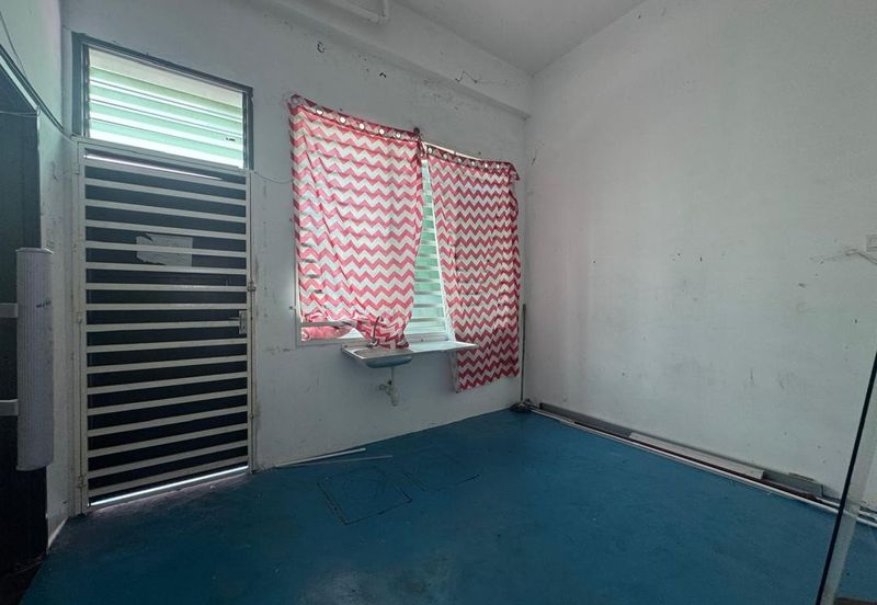 NEAR MYDIN GROUND FLOOR TAMAN BATIK Shoplot for Rent