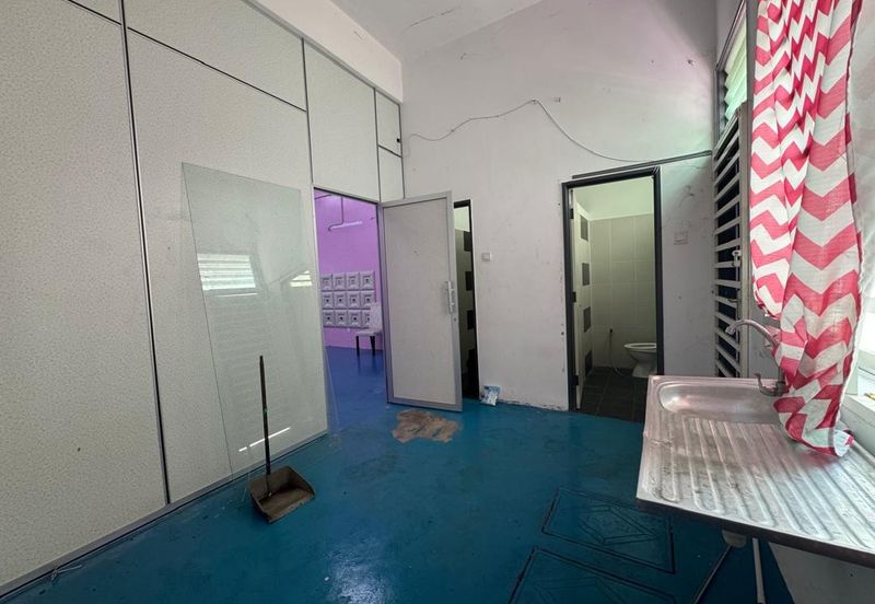 NEAR MYDIN GROUND FLOOR TAMAN BATIK Shoplot for Rent