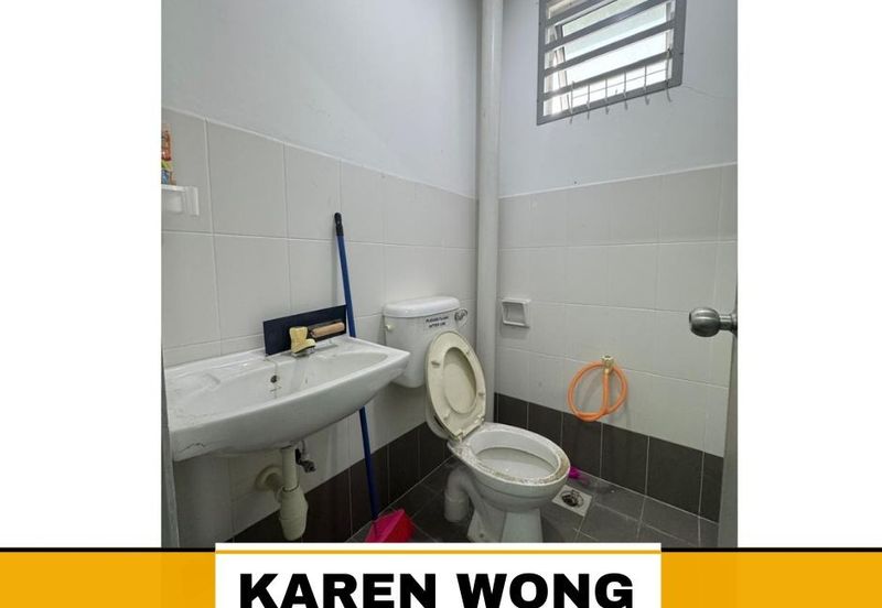 Bandar Laguna Merbok