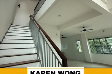 ENDLOT EMILIA BUKIT BANYAN FULLY GATED & GUARDED 2 Storey Terrace House for Rent