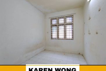 CORNER LOT BELOW MARKET VALUE TAMAN MELATI 2 Storey SEMI DETACHED for Sale