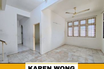 CORNER LOT BELOW MARKET VALUE TAMAN MELATI 2 Storey SEMI DETACHED for Sale