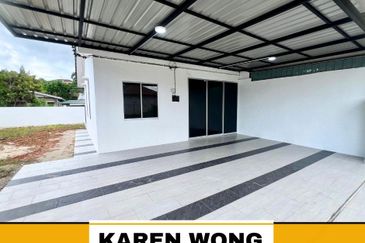 CORNER LOT REFURBLISHED TAMAN SRI GEDUNG 1 Storey Terrace House for Sale