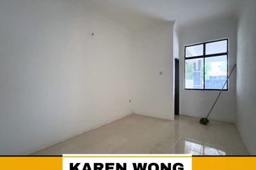 REFURBLISHED & FULL LOAN SP HEIGHTS 1 Storey SEMI DETACHED for Sale