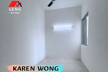 BRAND NEW SPACIOUS BUILT UP EASTFIELD YARRA PARK 1 Store Terrace for Sale