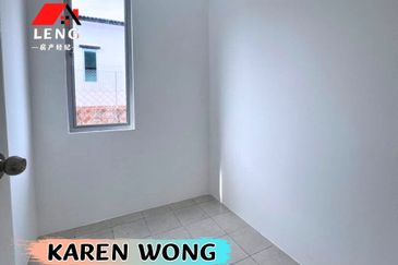 BRAND NEW SPACIOUS BUILT UP EASTFIELD YARRA PARK 1 Store Terrace for Sale