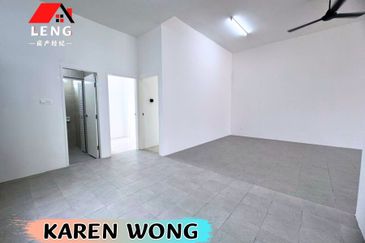 BRAND NEW SPACIOUS BUILT UP EASTFIELD YARRA PARK 1 Store Terrace for Sale