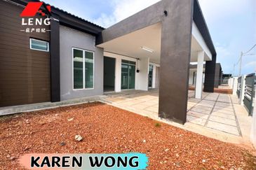 BRAND NEW SPACIOUS BUILT UP EASTFIELD YARRA PARK 1 Store Terrace for Sale