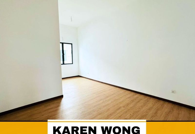 ENDLOT FACING PLAYGROUND SENNI BUKIT BANYAN 2 Storey Terrace for Sale