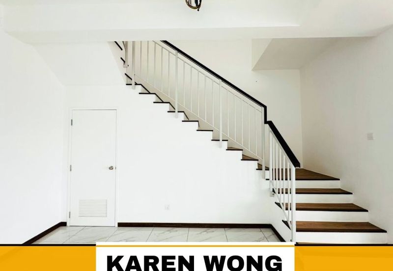 ENDLOT FACING PLAYGROUND SENNI BUKIT BANYAN 2 Storey Terrace for Sale