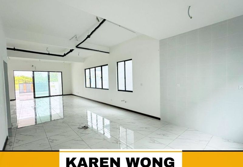 ENDLOT FACING PLAYGROUND SENNI BUKIT BANYAN 2 Storey Terrace for Sale