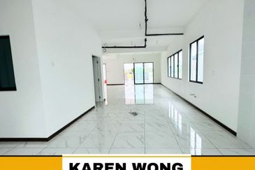 ENDLOT FACING PLAYGROUND SENNI BUKIT BANYAN 2 Storey Terrace for Sale