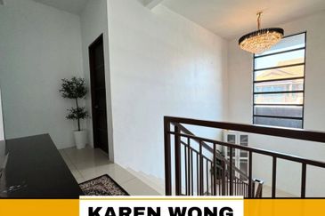 ENDLOT RENOVATED DARULAMAN PERDANA 2 Storey SEMI DETACHED for Sale