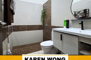 ENDLOT RENOVATED DARULAMAN PERDANA 2 Storey SEMI DETACHED for Sale