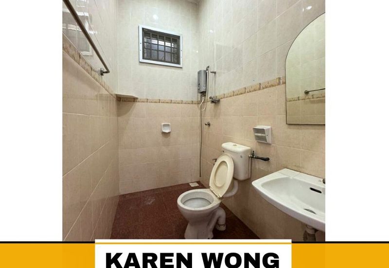 FULLY EXTENDED TAMAN BERLIAN INDAH 1 Storey SEMI DETACHED for Sale