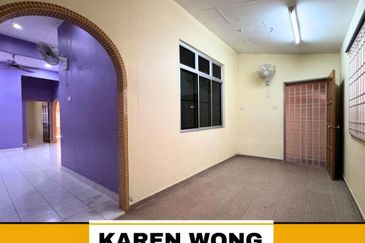 FULLY EXTENDED TAMAN BERLIAN INDAH 1 Storey SEMI DETACHED for Sale