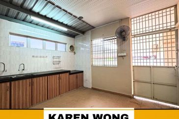 FULLY EXTENDED TAMAN BERLIAN INDAH 1 Storey SEMI DETACHED for Sale