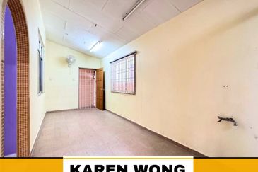 FULLY EXTENDED TAMAN BERLIAN INDAH 1 Storey SEMI DETACHED for Sale