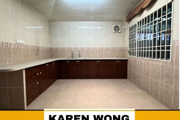 FULLY EXTENDED TAMAN BERLIAN INDAH 1 Storey SEMI DETACHED for Sale