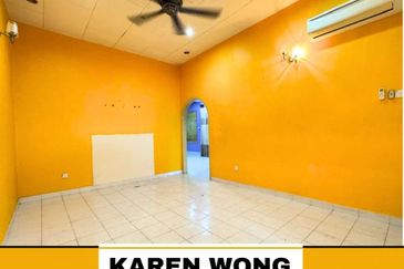 FULLY EXTENDED TAMAN BERLIAN INDAH 1 Storey SEMI DETACHED for Sale