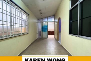 FULLY EXTENDED TAMAN BERLIAN INDAH 1 Storey SEMI DETACHED for Sale