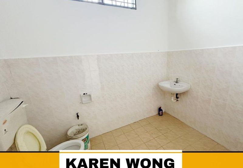 CORNER LOT BIG LAND TAMAN BATIK BELOW MARKET VALUE Double Storey SEMI DETACHED for Sale