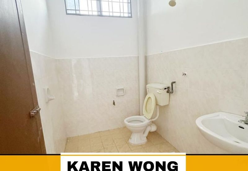 CORNER LOT BIG LAND TAMAN BATIK BELOW MARKET VALUE Double Storey SEMI DETACHED for Sale