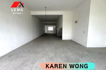 FACING ROAD 1ST FLOOR SHOPLOT RIVERFRONT CITY PEKAN BARU for Rent