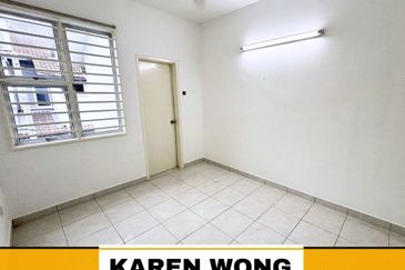 Bandar Laguna Merbok