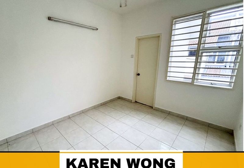 Bandar Laguna Merbok