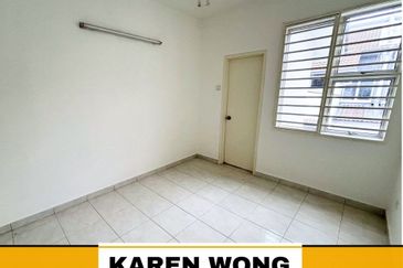 Bandar Laguna Merbok