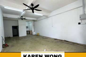 TAMAN BUNGA RAYA REFURBISHED UNIT DOUBLE STOREY SHOP HOUSE for Sale