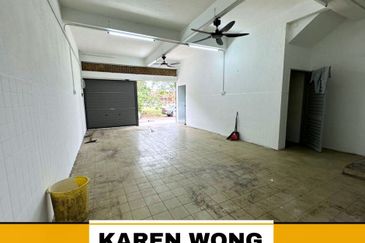 TAMAN BUNGA RAYA REFURBISHED UNIT DOUBLE STOREY SHOP HOUSE for Sale