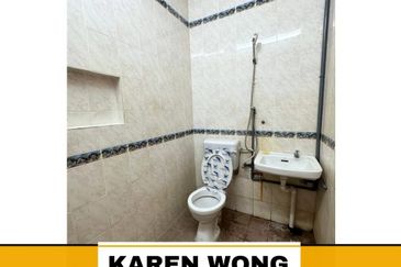 TAMAN BUNGA RAYA REFURBISHED UNIT DOUBLE STOREY SHOP HOUSE for Sale