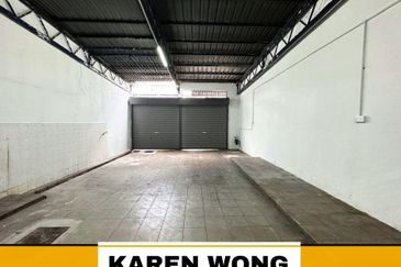 TAMAN BUNGA RAYA REFURBISHED UNIT DOUBLE STOREY SHOP HOUSE for Sale