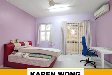 Bandar Laguna Merbok