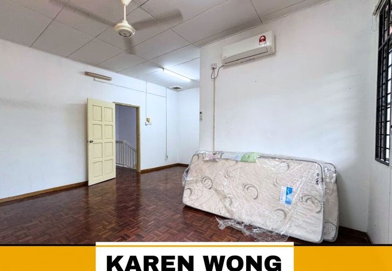 Bandar Laguna Merbok